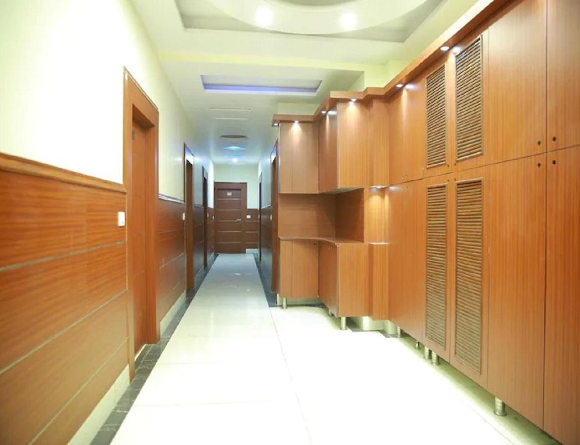Hotel Kings, Rohtak エクステリア 写真
